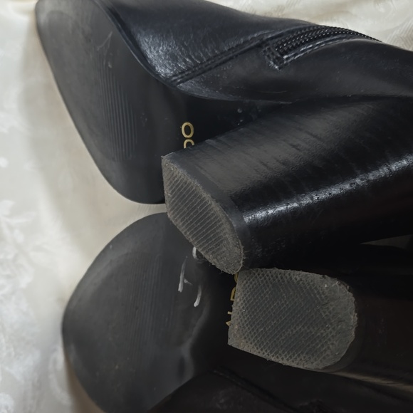 Aldo Midnight Black Leather Heeled Boots - Picture 8 of 8